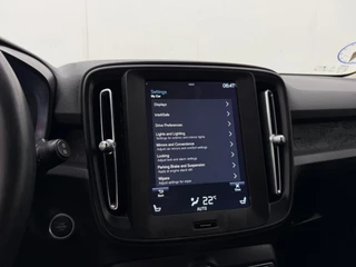 Volvo XC40 1.5 T3 Momentum | Trekhaak | Adaptive Cruise | Camera | Stoelverw. / 18