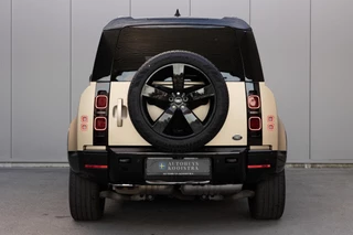 Land Rover | Defender 3.0 D250 110 MHEV SE | Luchtvering | Groot Infotainmentscherm | Premium Audio by Meridian | Black Pack | FULL LED | / 6