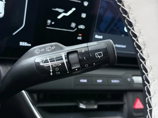 Kia K4 1.0 T-GDi MHEV GT-Line Launch Edition (pano) - Schuif/kantel dak - Stoel/stuurverwarming - AppleCarplay - Android Auto - 7 jaar of 150.000km fabrieksgarantie / 24