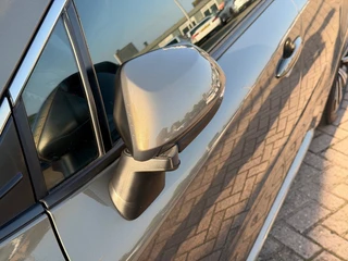Toyota Corolla 1.8 HYBRID Automaat Navi Camera Trekhaak ACC / 27