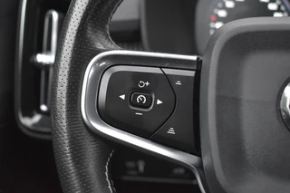 Volvo XC40 2.0 T4 R-DESIGN STOEL+STW VERW. / EL. A-KLEP / EL. WEGKLAP TREKHAAK / 19