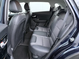 Kia Niro 1.6 GDi Hybrid DynamicLine  - Cruise Control - Lichtmetalen Velgen - Navigatie - Climate Control - Apple/Android Carplay - Virena Zekerheidspakket €895 / 34