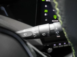 Peugeot 308 1.2 Hybrid 136 e-DCS6 GT | Demo | Automaat | Keyless entry & start | Led verlichting | 18 inch Lichtmetalen velgen | Navigatie | Adaptive cruise control | Rondom camera | Regensensor / 17