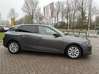 Opel Astra 1.2 Turbo 110pk Business Edition | Navigatie | Achteruitrijcamera |  Adapt. Cruise control | Stoel & stuurverwarming | AGR Comfortstoel | Keyless | Parkeersensoren / 23