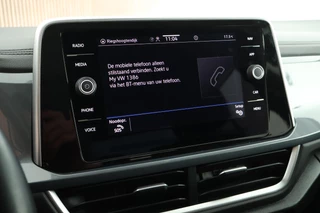 Volkswagen T-Roc 1.0 TSI 110pk Style Trekhaak LED Virtual Cockpit Navigatie / 25