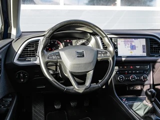 Seat Leon ST 1.0 EcoTSI Style Intense | Carplay | Keyless | Climate control | Cruise control | PDC v+a | Trekhaak / 23