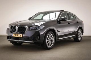 BMW X4 xDrive20i Business Edition Plus | PANORAMADAK | HEAD UP | HOUTAFWERKING | STUURVERWARMING | 19"
