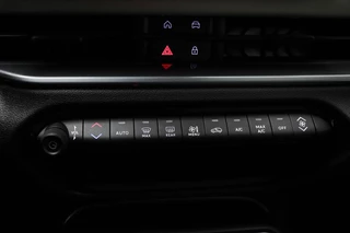 Fiat 600 1.2 Hybrid La Prima | MASSAGE | NAVIGATIE | DAB | APPLE | CAMERA / 47