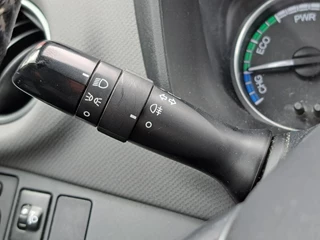 Toyota Yaris 1.5 Hybrid Aspiration / 15