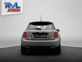 MINI Electric MINI Electric Collection 33 kWh | SOH 96% | Dealer Onderhouden | Panoramadak | Camera | Carplay | Stoelverwarming | / 48