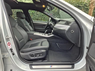 BMW 5 Series 520i High Executive M Sport Schuifdak Apple CarPlay 2e eigenaar dig. Dash NAP NL / 13