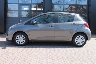 Toyota Yaris 1.3 VVT-I ASPIRATION Navigatie / Trekhaak / Cruise control / 6