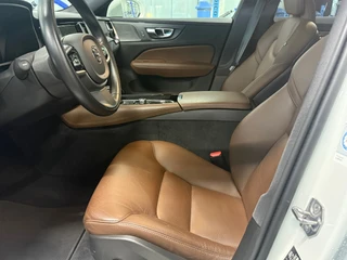 Volvo V60 2.0 T6 Recharge AWD R-Design / 360 camera / Panoramadak / Leder / head-up / Harman-Kardon / 37