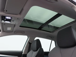 Skoda Enyaq iV 60 180 Pk | Panoramadak | Half Leder | CarPlay | Climatronic | 19 Inch | 106.943 Km!! / 23