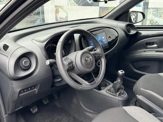 Toyota Aygo X PLAY / 6