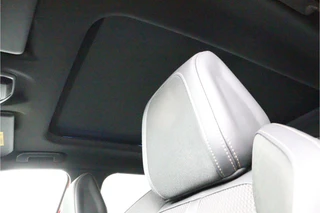 Peugeot 5008 1.2 PureTech Active Pack Business  GT - Trekhaak - All Seasonbanden - Schuif/kantel dak - Virena zekerheidspakket €895 / 44