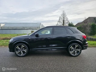 Audi Q3 40 TFSI Quattro S-Line / Pano / 360' / Carplay / 41