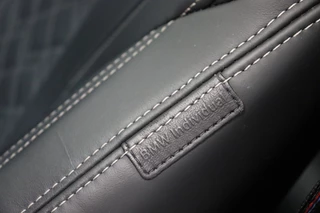 BMW 3 Serie Touring M340i xDrive High Executive M Sport Pakket Automaat  / Live Cockpit Professional / Panoramadak / Trekhaak / Individual Leder Merino / Driving Assistant / M Sport Differentieel / Harman Kardon / M Adaptief Onderstel / Safety Pack / Head-Up Display / 19 Inch / Stoelverwarming voor+achter / 35