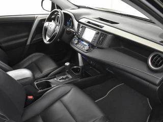 Toyota RAV4 2.5 Hybrid AWD Executive Edition / 4