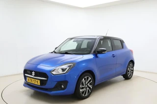 Suzuki Swift 1.2 Style Smart Hybrid 83pk | Navigatie | Camera | Climate Control | Stoelverwarming | Cruise Control Adaptief | Lichtmetalen Velgen | Weinig Kilometers