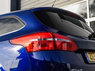 Ford Focus Wagon 1.0 Titanium Edition Xenon | Keyless | Navi | Camera | Stoel+stuurverwarming | Cruise control | PDC v+a / 29