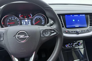 Opel Grandland X 1.2 Turbo Business Executive | Electrische achterklep | Navigatie | Camera | Half lederen bekleding | DAB radio | Apple Carplay | Extra getint glas / 21