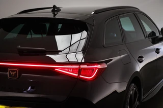 CUPRA Leon Sportstourer 1.4 e-Hybrid VZ Business CLIMA | STUURVERWARMING | DAB | APPLE | CAMERA / 24