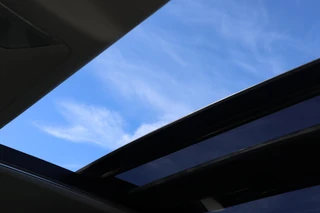 Toyota RAV4 2.5 HYBRID DYNAMIC CAMERA ADAP-CRUISE ANDROID/APPLE STOEL/VOORRUITVERW. LM-VELGEN P-SENSOREN / 21
