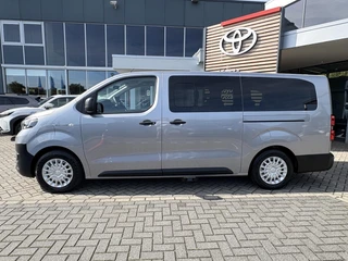 Toyota PROACE Electric Verso LONG EXTRA RANGE DYNAMIC 75KWH 8-PERSOONS ROLSTOELAUTO VERLAAGD-INBOUW-OPRIJPLAAT 2x SCHUIFDEUR / 5
