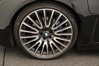 BMW 7-serie 745e High Executive *M Sport* Xpel Massage 394 pk Panorama dak / 21
