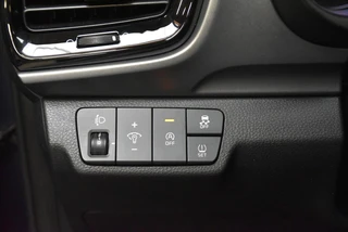 Kia Stonic 1.0 T-GDi 100pk DynamicPlusLine / 16