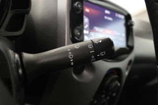 Toyota Aygo 1.0 VVT-i x-play  5 Deurs, Camera, / 20