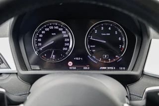 BMW X2 M35i High Executive Panoramadak | Harman Kardon | Sportstoelen | Misano Blue / 27