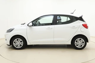 Hyundai i10 1.0 Premium | Camera | Parkeersensoren | Climate control | Weinig kilometers | Cruise control | DAB Radio / 6