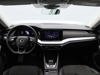 Skoda Octavia Combi 1.4 TSi 204 PK iV PHEV Business Plus | Stoelverwarming | Panoramadak | Camera | Adaptive Cruise | Head UP | 18 Inch | 95.33 Km !! / 38