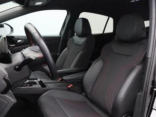 Volkswagen ID.5 GTX 77 kWh 299 Pk | Stoel/Stuur Verwarming | 360° Camera | Adaptive Cruise | CarPlay | Navigatie | 20 Inch | 67.619 Km !! / 9