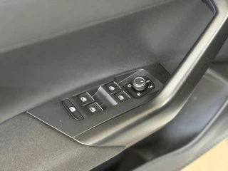 Volkswagen Polo 1.0 TSI R-Line | 110PK | IQ.Drive pakket | Virtual | Full LED Matrix Beam | Camera | Discover Pro | Clima |Ambient / 38