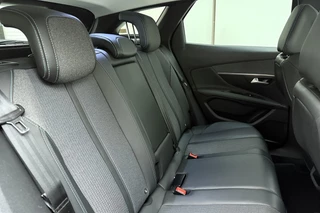 Peugeot 3008 1.2T 130PK Blue Lease Allure | Elektr. achterklep | Achteruitrijcamera | Navigatie | Apple Carplay/Android Auto | Keyless / 16