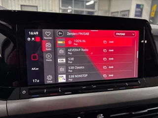 Volkswagen Golf 1.0 eTSI Life / NL-auto, Automaat, 52.679KM / 28