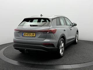 Audi Q4 e-tron 35 Launch edition 55 kWh SOH 90,6% | Elektrische Trekhaak | 110KW Snellaadvermogen | Full-Led | Carplay&Android / 9