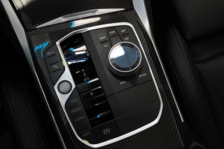 BMW 4 Serie Gran Coupé M440i xDrive High Executive  ACC Opendak Wide Screen Head-up H&K Trekhaak Carbon Laser Light Portimao Blue! / 17