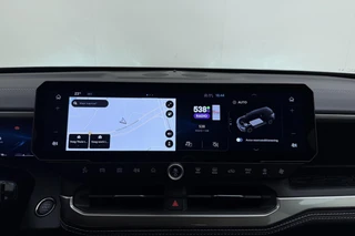 Jeep Compass Altitude 74 kWh | DEMO | 8 Jaar Speciale Garantie | Navigatie | Adapt. Cruise control | Climate control | Stoel- en stuurverwarming | Keyless | Zwart dak | 19" Lichtmetalen velgen / 22