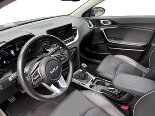 Kia XCeed 1.5 T-GDI MHEV ExecutiveLine | Airco | Navi | Camera | Stoelverwarming | Panoramadak | Stoelventilatie | Elektrische stoelen | / 16