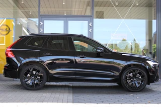 Volvo XC60 2.0 T6 Plug-in hybrid AWD Plus Black Edition  | Panoramadak | H/K | Camera | Leder / 2