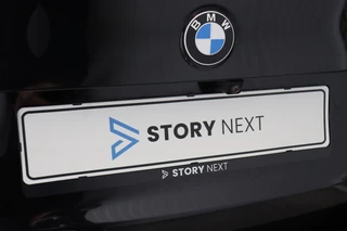 BMW 5 Series Touring 520i High Executive M Sport Pakket Automaat  / Live Cockpit Professional / Driving Assistant / Head-Up Display / Comfortstoelen / Achteruitrijcamera /  19 Inch / Exklusivleder 'Nappa' / DAB / Stoelverwarming / Hifi / Extra Getint Glas / Ambiance Verlichting / 8