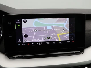 Skoda Octavia Combi 1.5 TSi 150 Pk First Edition | Stoelverwarming | Camera | Cruise Control | Navigatie | CarPlay | Matrix LED | 17 Inch | 60.639 Km !! / 23