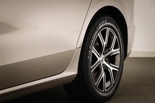 Volvo V60 2.0 B3 Essential | PARK ASSIST PACK | CLIMA | DAB | APPLE | CAMERA / 18