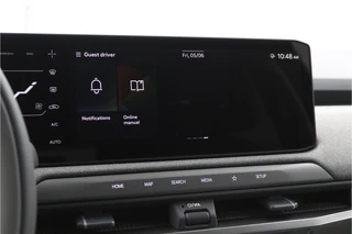 Kia EV3 Plus 81.4 kWh  - Prijs incl. €3.000,- inruilpremie - Stoel/Stuur Verwarming - Climate Control - Draadloze oplader - Navigatie - Fabrieksgarantie tot 06-2033 / 43