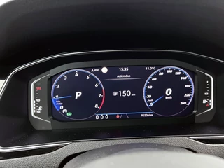 Volkswagen Passat 1.5 TSI Business | Automaat | Adaptive cruise | Stoelverwarming | CarPlay | Camera | Parkeersensoren | BTW / 17