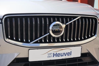 Volvo XC60 T6 Recharge AWD Plus Bright | Stoelverwarming | Trekhaak  | Parkeercamera | Panoramadak | Long Range |   Memory Stoelen | Keyless / 7